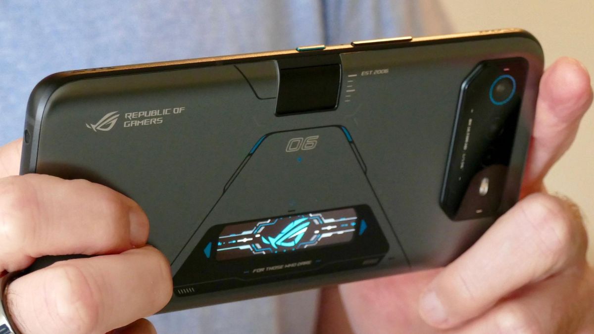 Asus ROG Phone 6D Ultimate Review